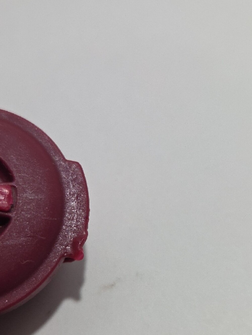 Mini Tupperware Container Keychain - Picture 3 of 4